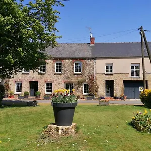 D'hotes - La Sennelee Bed & Breakfast